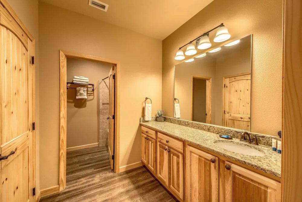 Old Mills Resort OM A6 3 Bedroom Condo by RedAwning