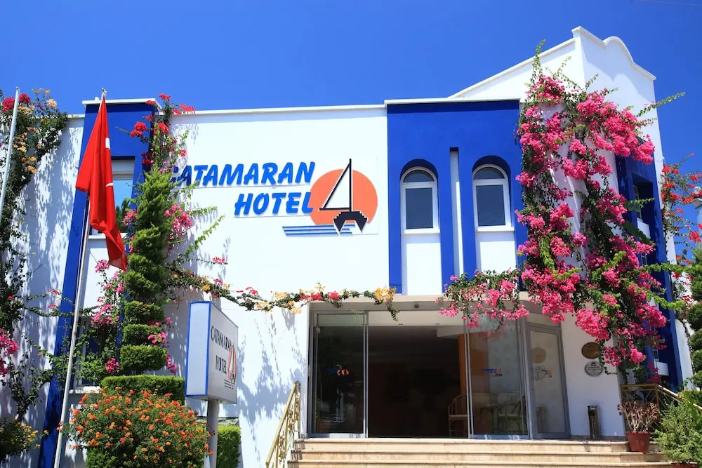 Catamaran Hotel