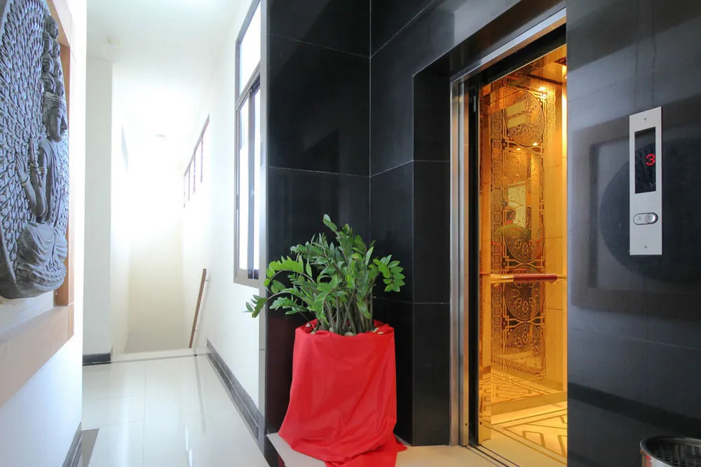 Airy Premier Seminyak Bidadari 2 Kuta Bali