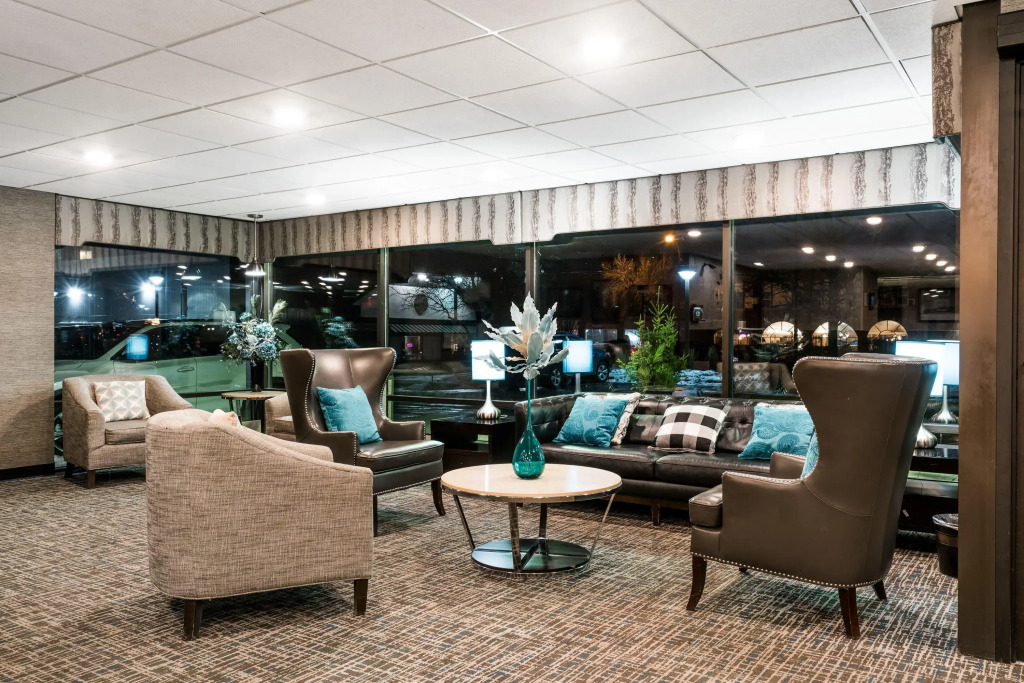 Days Hotel by Wyndham University Ave SE