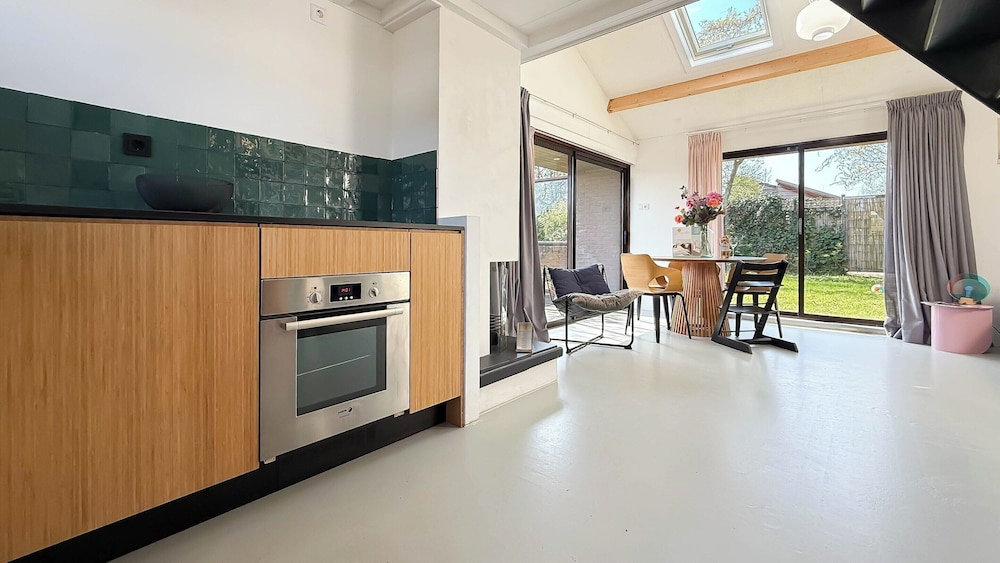 -person Dune House in Egmond