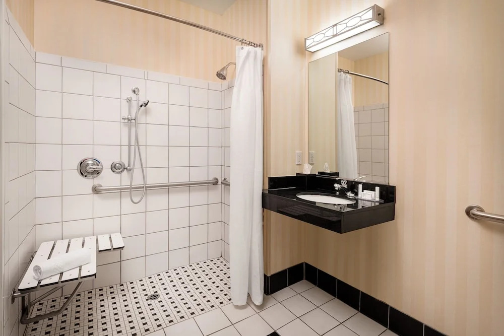 Fairfield Inn & Suites by Marriott Visalia Tulare
