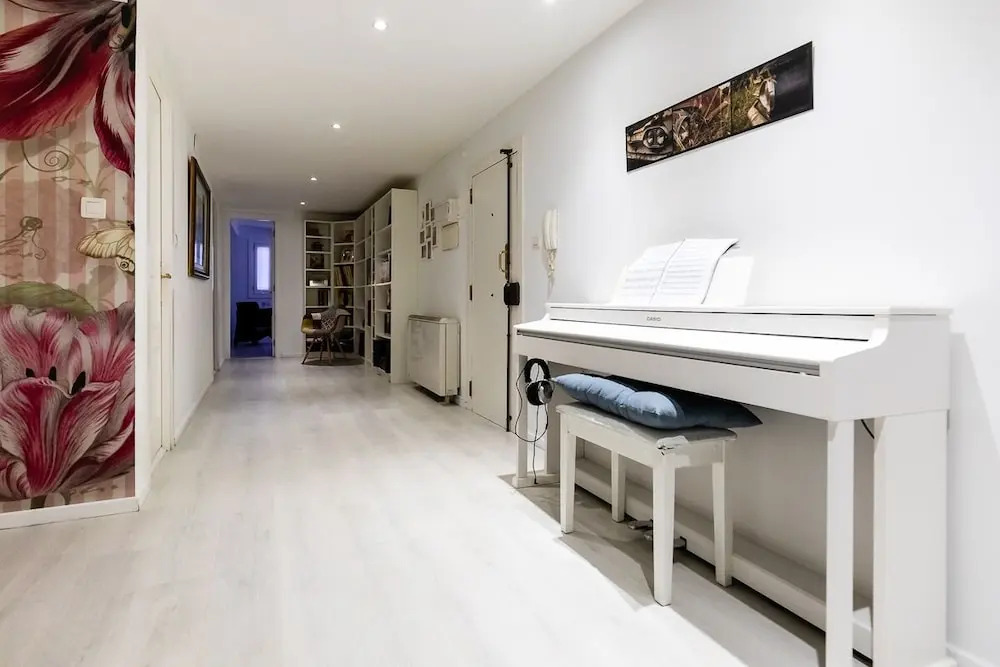 OLD TOWN VIII apartment by Aston Rentals