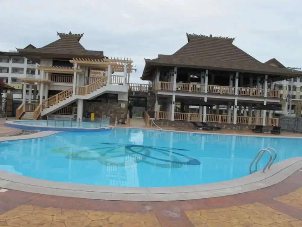 One Oasis Condotel