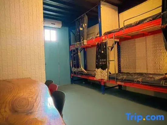 partylandia hostel