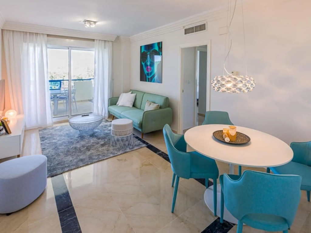 First line beach apartment 318