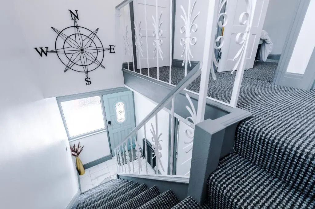 Families Only - Pet Friendly sleeps 6 maximum NO PARTIES
