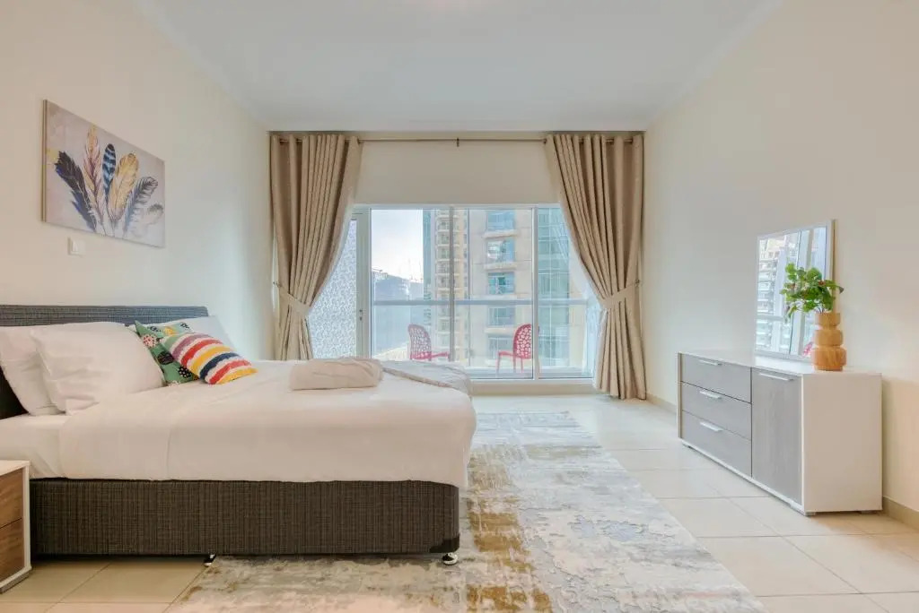RH- Burj Al Nujoom, Downtown, 1BR near Dubai Mall