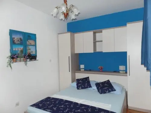 Apartment 4M