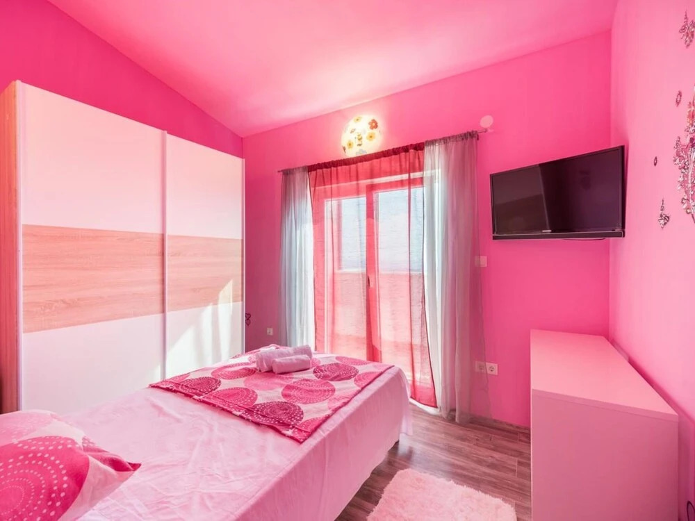 Enticing Villa in Ku?ine With Private Swimming Pool