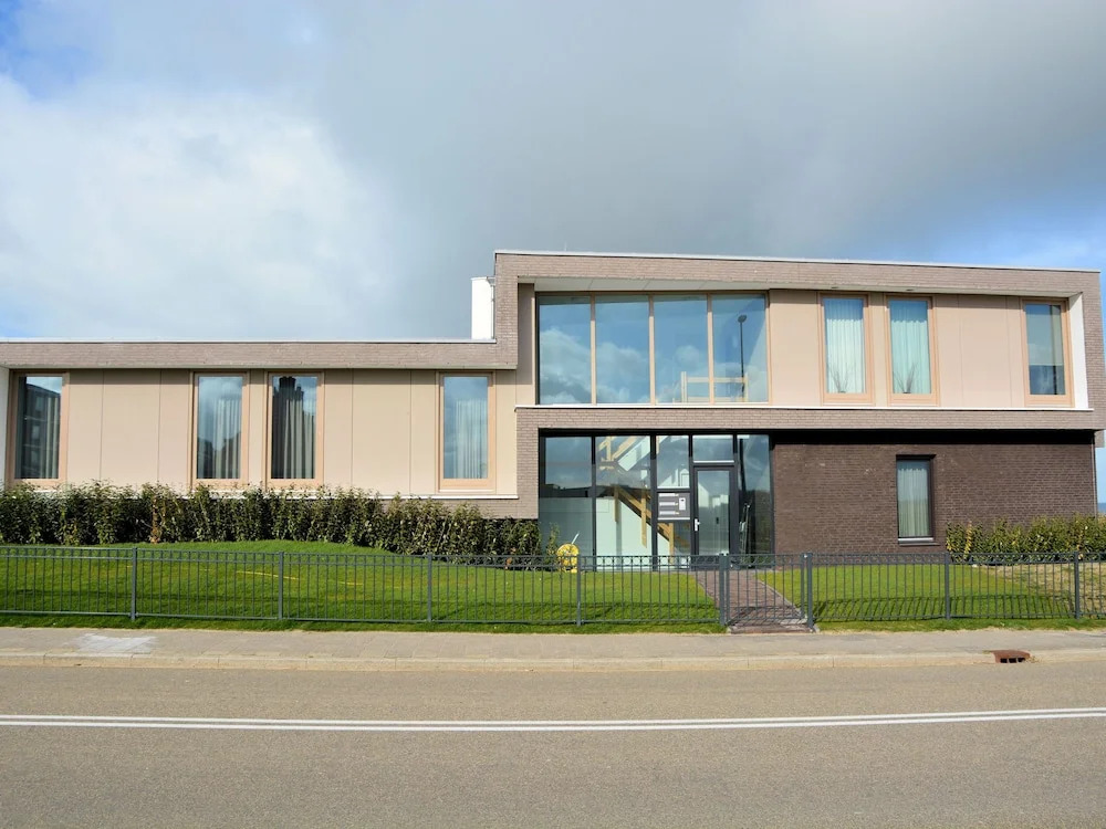Luxury Holiday Home in Katwijk aan Zee near North Sea Beach