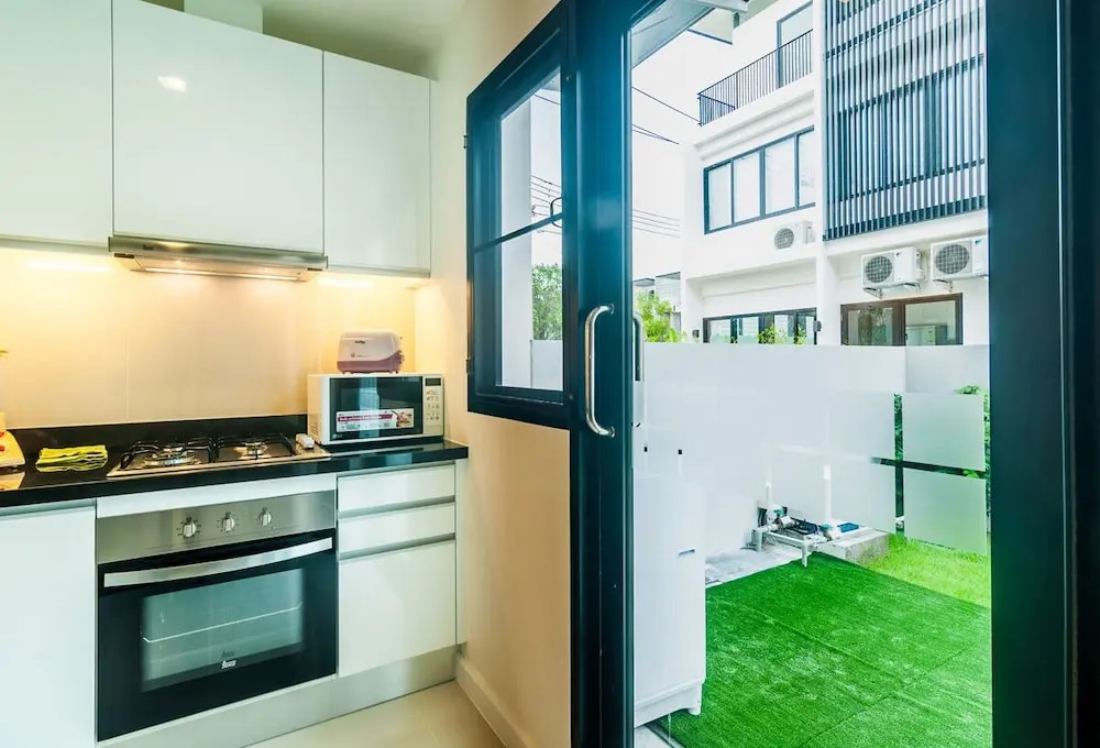 3bdr townhouse 800m from Bangtao beach