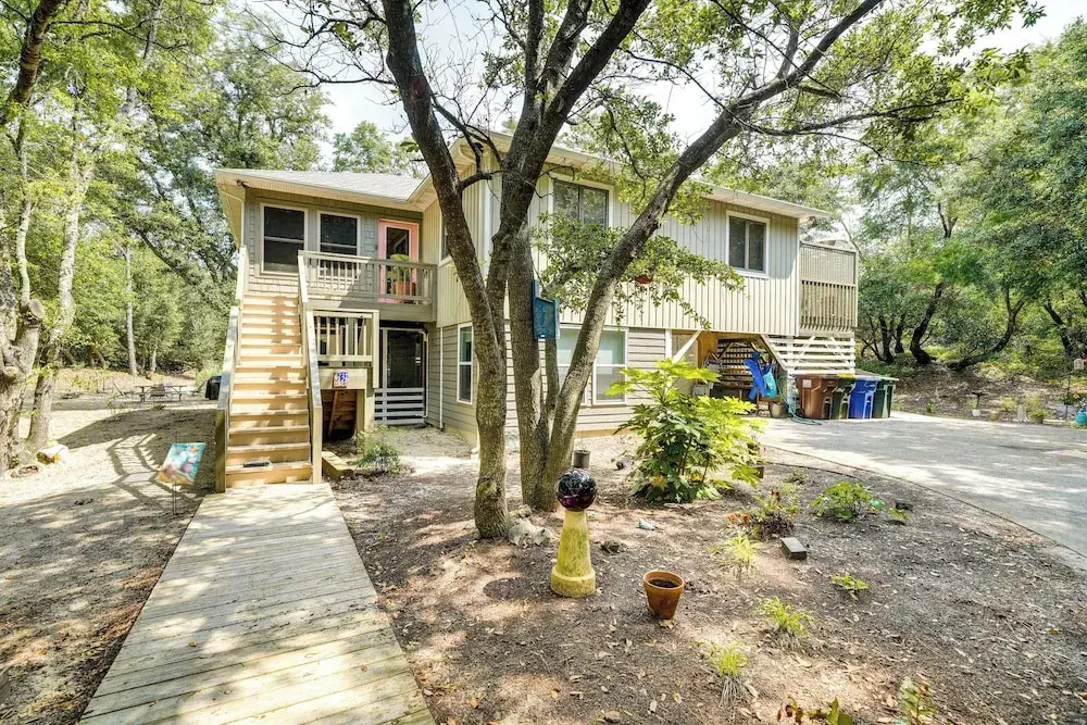 Kitty Hawk Vacation Rental w/ Pool