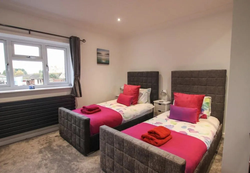 Kingfisher Lodge - 4 Bed Villa