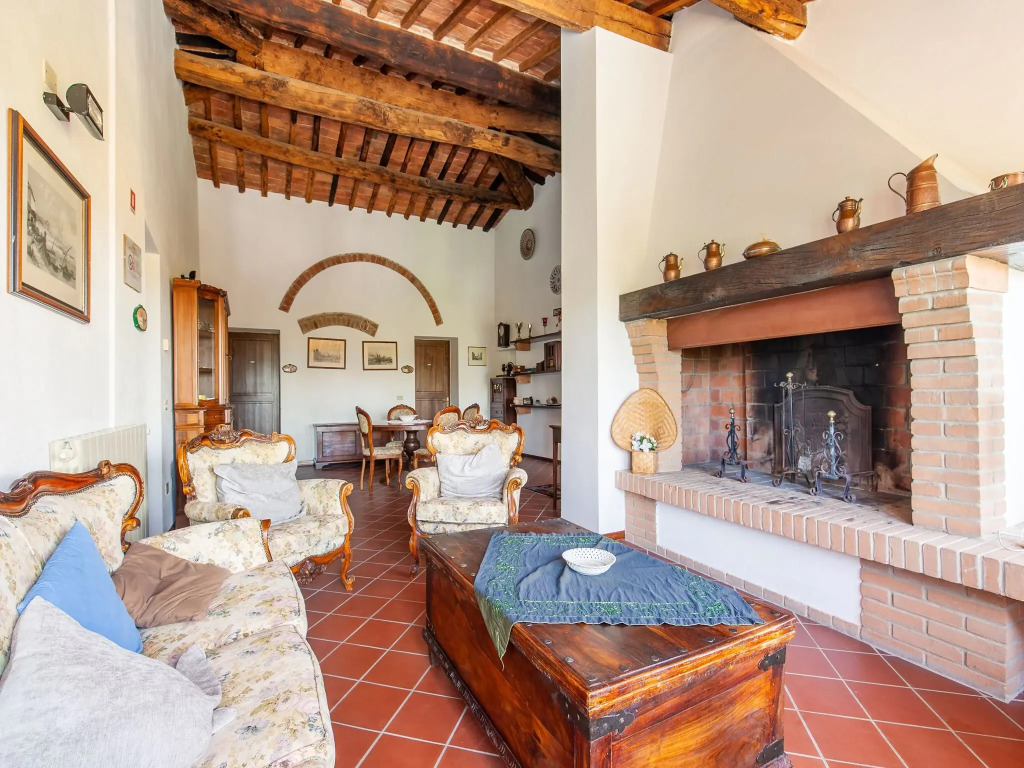 Typical Tuscan farmhouse with swimming pool and A/C