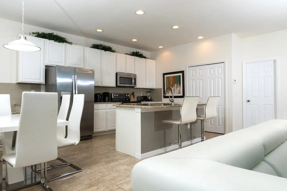 #06 Large Townhouse w/Private Pool - Four Bedroom
