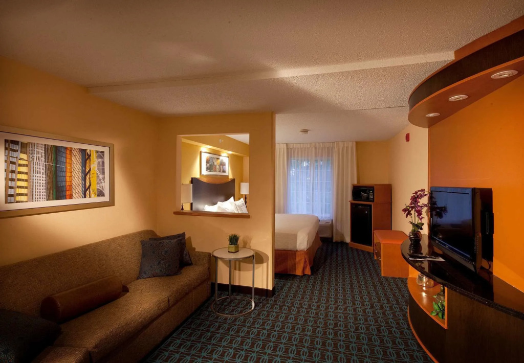 Fairfield Inn and Suites by Marriott Cincinnati Eastgate
