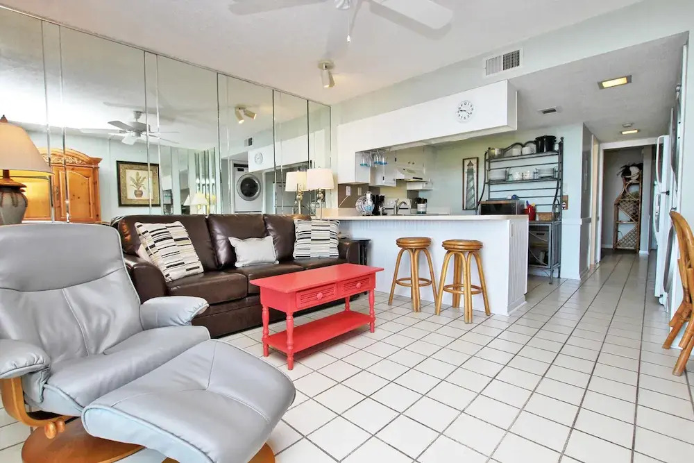 Gulf Shores Surf and Racquet Club by Youngs Sun Coast