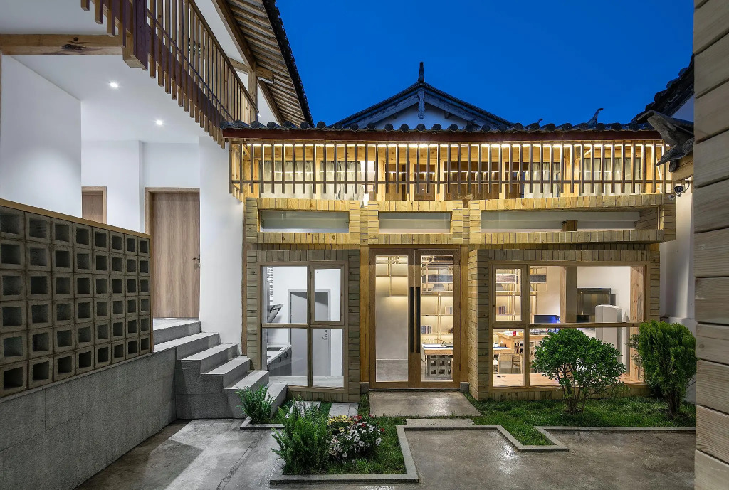 Lijiang Muqian Hotel