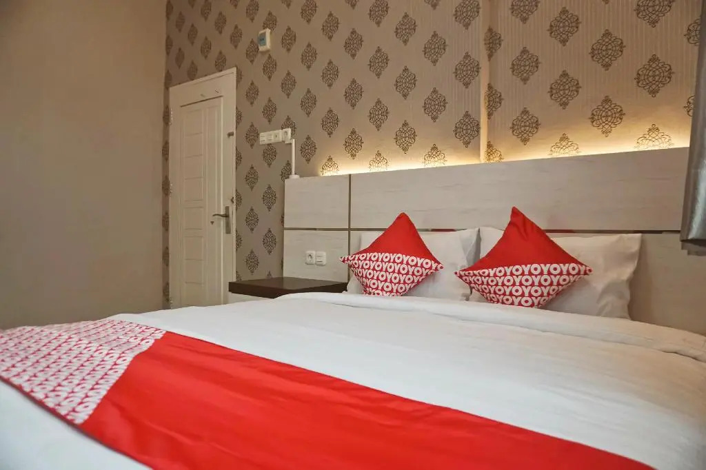 RedDoorz Syariah near Sultan Syarif Kasim II Airport