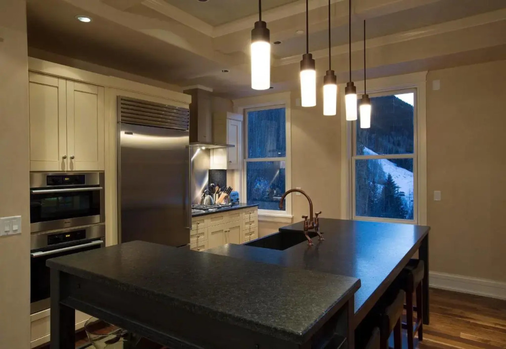 Auberge Residences At Element