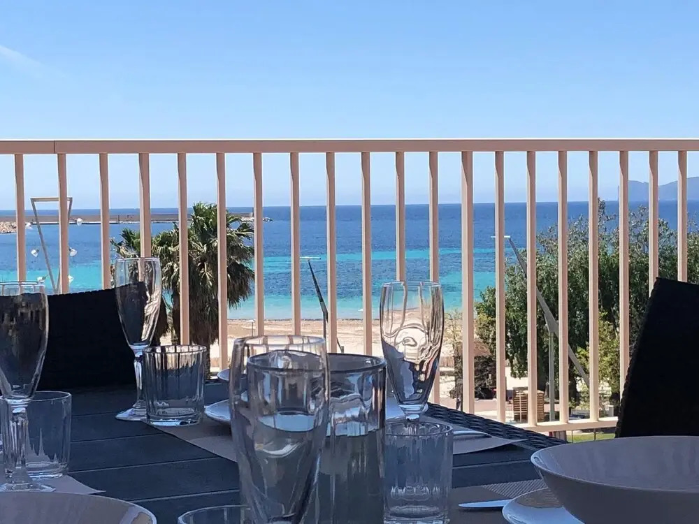 Alghero, Lighthouse Penthouse with sea view and beach front