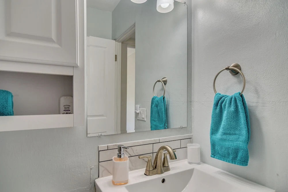 Tampa Bay Getaway w/ Patio & Yard, Pets Welcome!