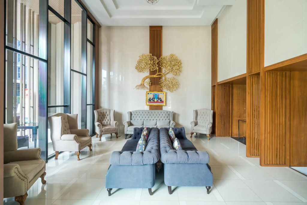 Pool access duplex in Surin condo for 4 people