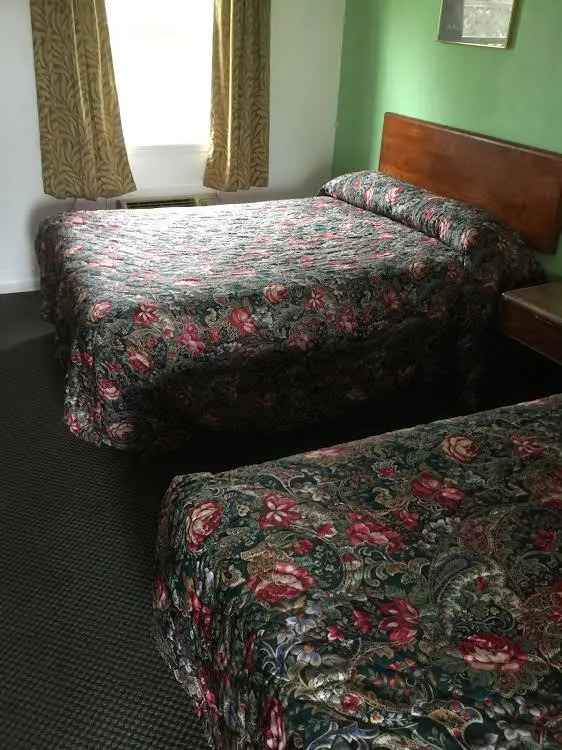 Woodridge Motel