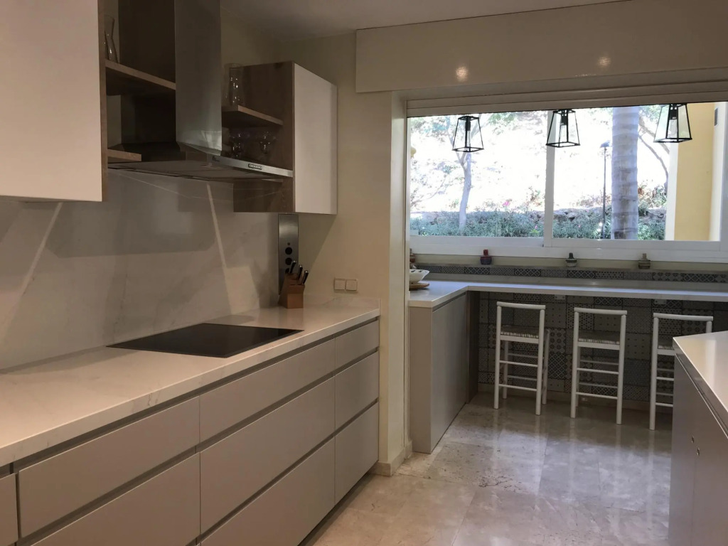 8841 - Grand Front Line Location – Heated Pool