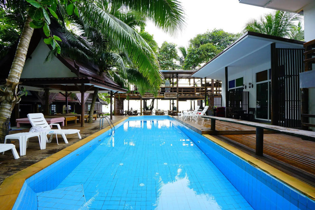 Apple Beachfront Resort