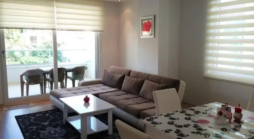 Riverstar Apartment