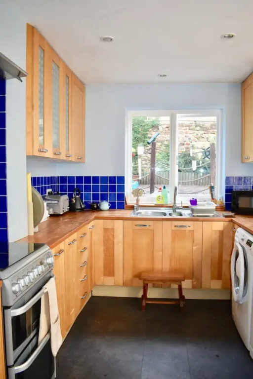 Bright 2 Bedroom House in Central Brighton