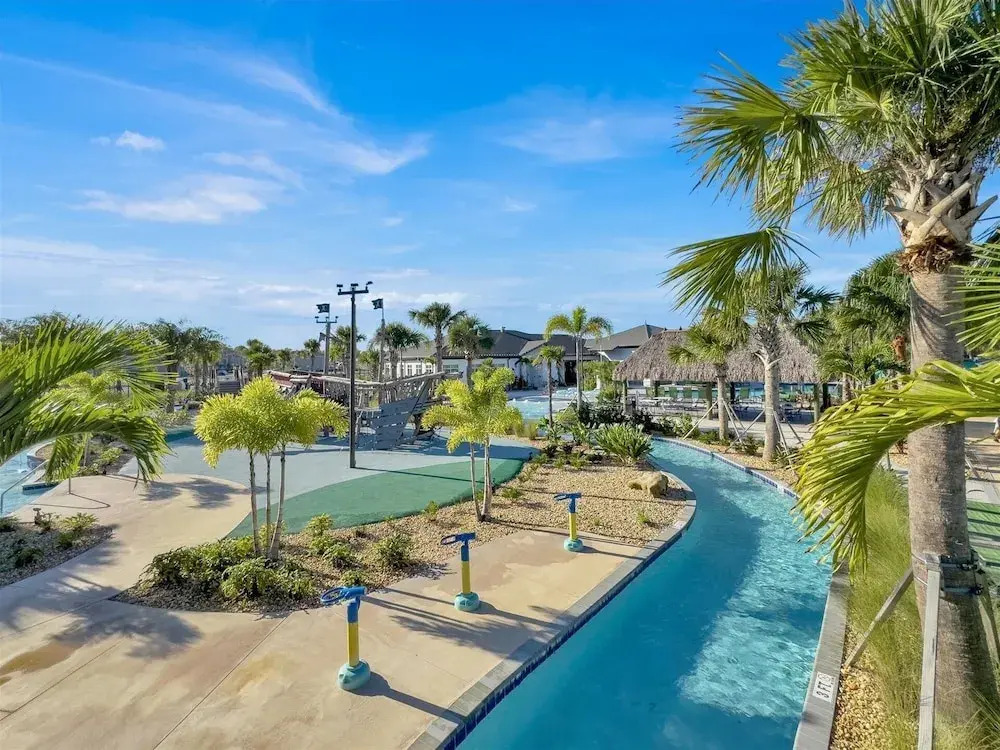 Storey Lake Resort 7 Bedroom Home with Game Room+Pool 7 Home