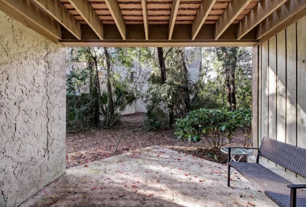 2354/56-courtside Villas