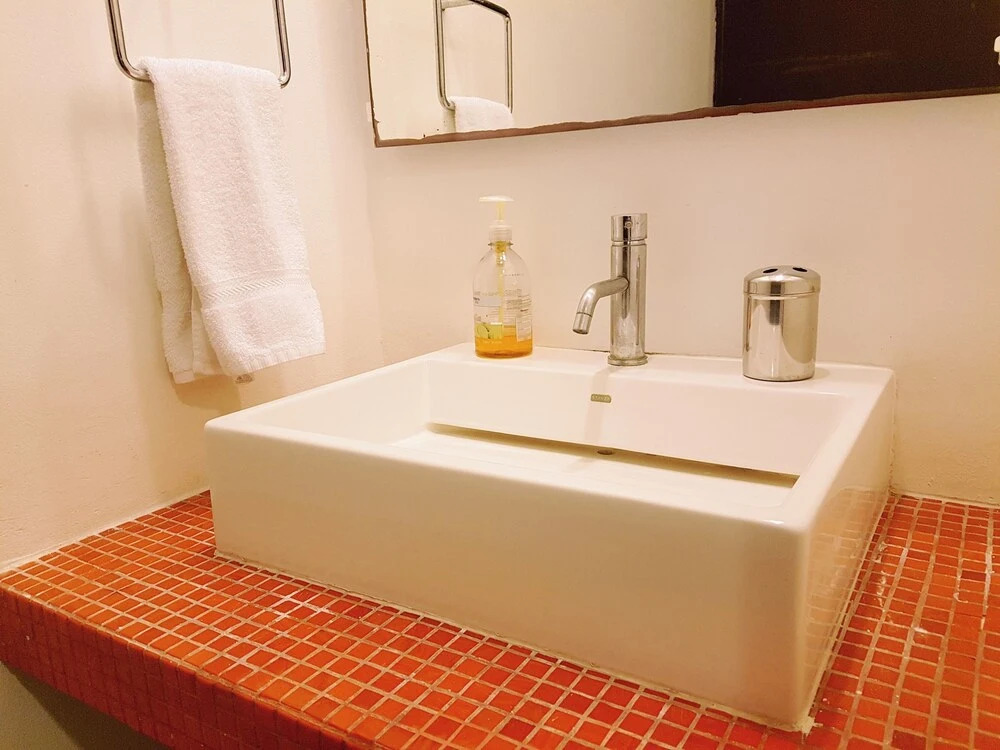 Comfortable 2 BR condo steps away from 5th Av and Mamitas Beach by Happy Address