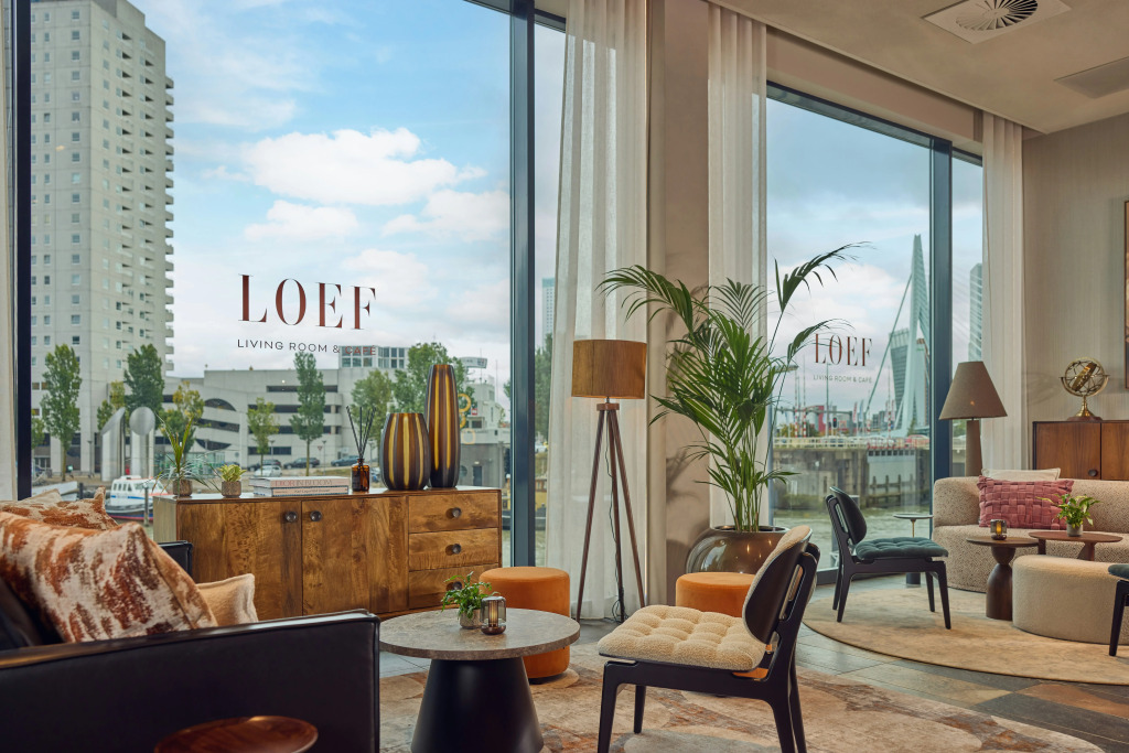 Отель DoubleTree by Hilton Rotterdam Centre