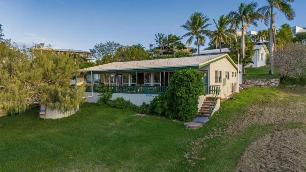 Endeavour • Pet Friendly • Ocean Views • 2BR