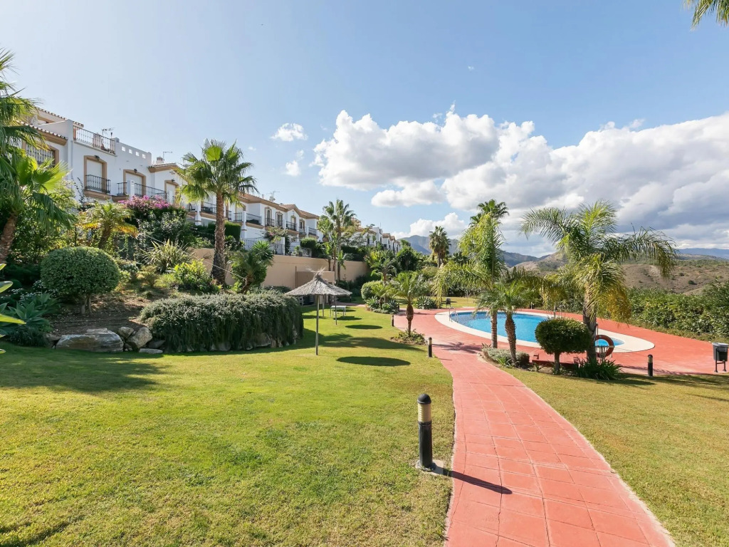 Alhaurín Villa with Terrace