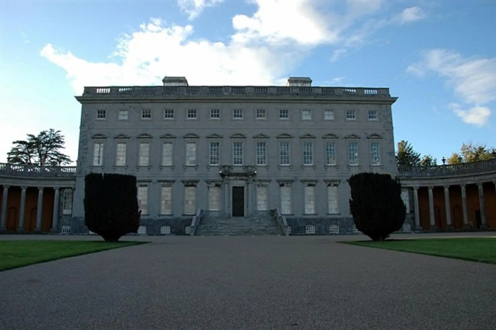 Blackwater Lodge Hotel