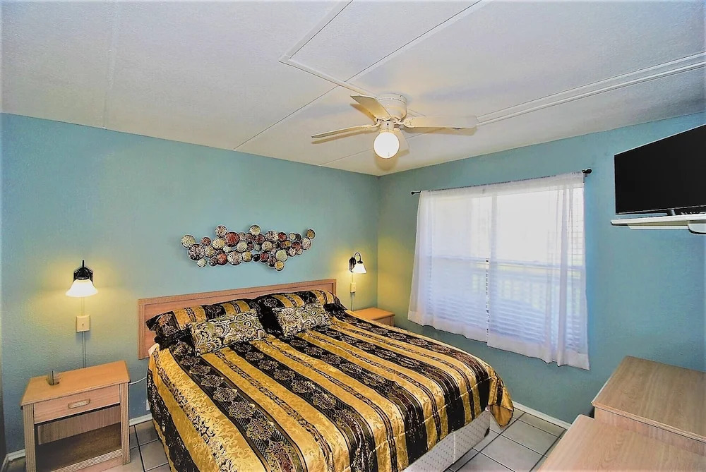 Parklane Condo Unit #311 2 Bedrooms 2 Bathrooms Apts