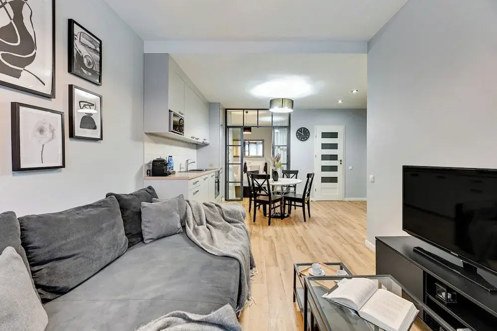Waterlane Riverside SPA, Pool & Gym by Downtown Apartments