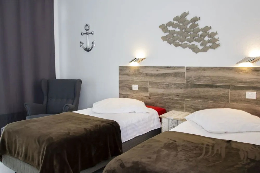 Saladar Suites Boutique