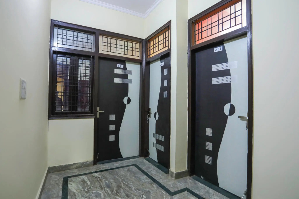 Hotel O Royal