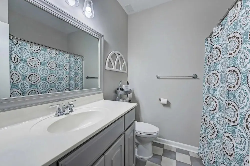 Lakefront Estate Pool + Hot Tub + Dock + Sauna Oasis at Ballycastle