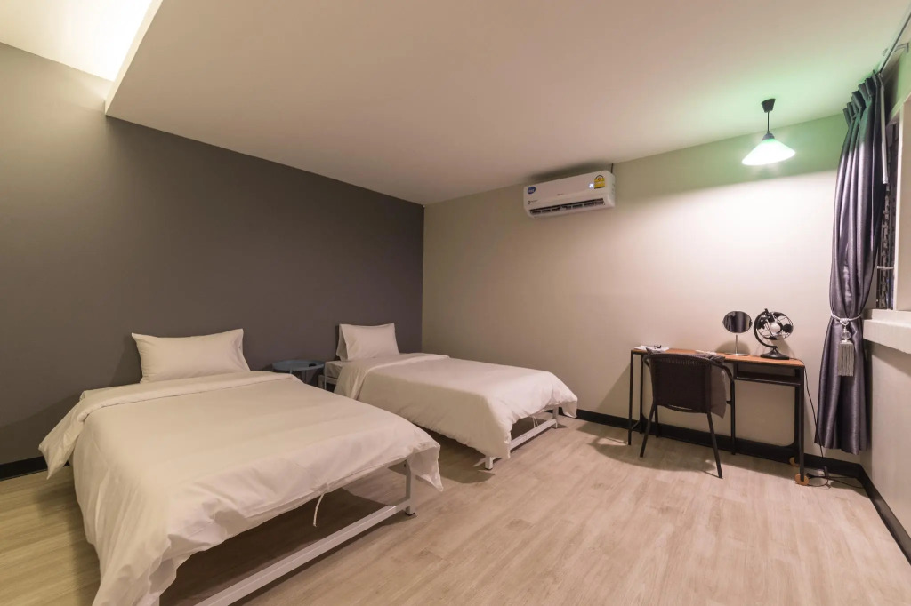 Napa Hostel Samrong Station