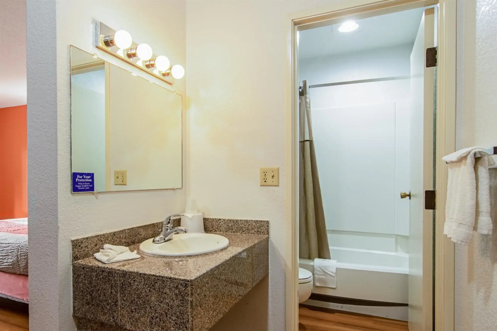 Motel 6-Gresham, OR - Portland