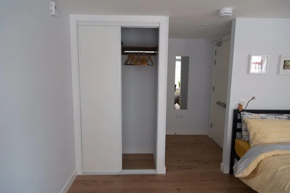 Studio flat with free Parking