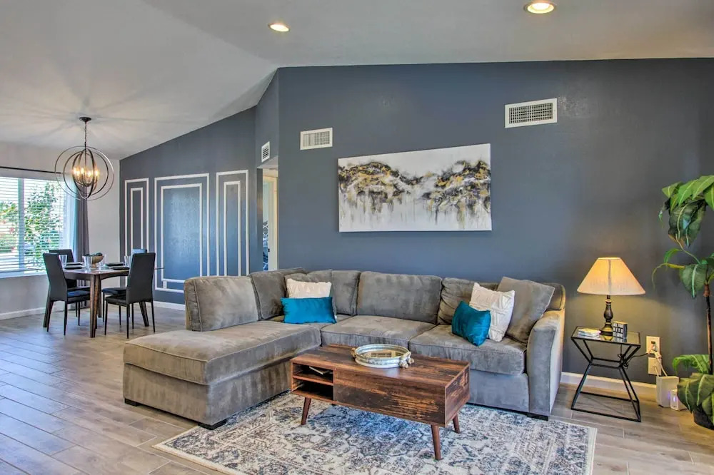 Pet-friendly Scottsdale Oasis w/ Pool & Bbq!