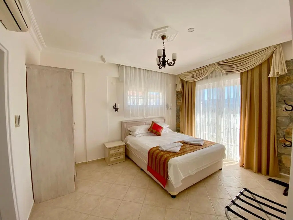 4 Bedroom - 3 Bathroom - 8 Person, Private Pool - Private 1000m2 Garden, DETACHED Villas, Unlimited WiFi - Free Parking